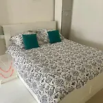 Marais Design Flat